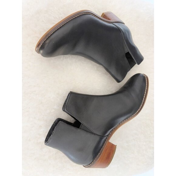 Cole Haan Leather Booties 6.5B Euc - Picture 2 of 8